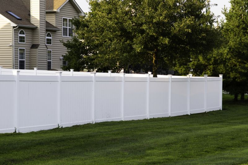 Vinyl Fence Replacement in St Louis, MO